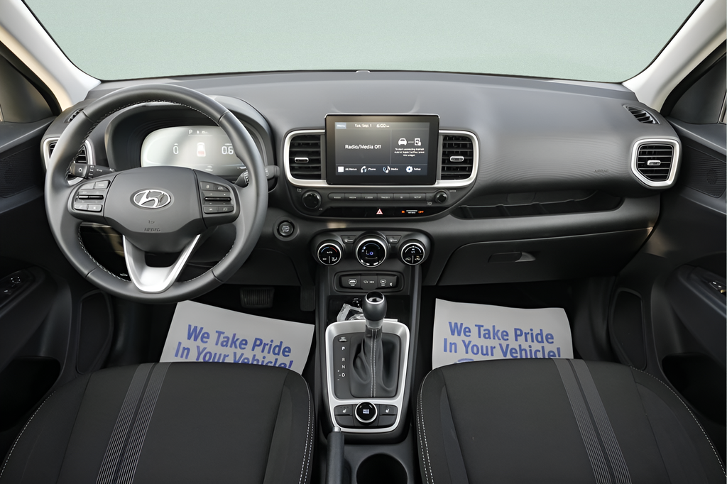 2026 Hyundai Venue SEL - Photo 16