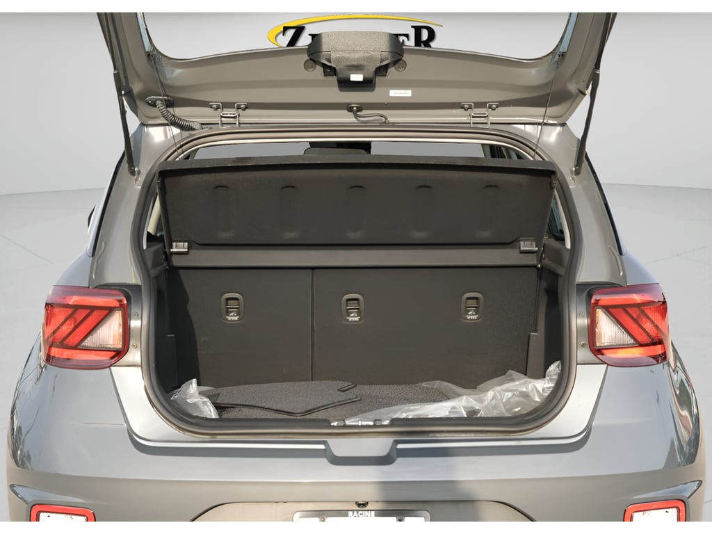2026 Hyundai Venue SEL - Photo 11