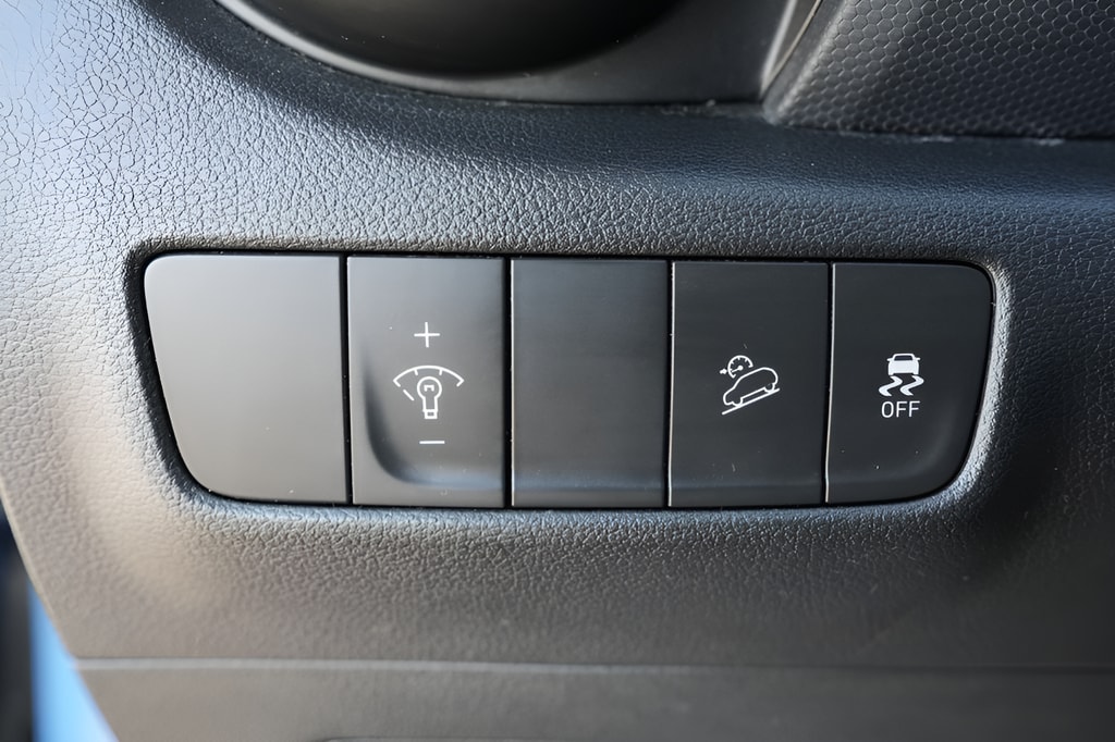 2022 Hyundai Kona SEL - Photo 23