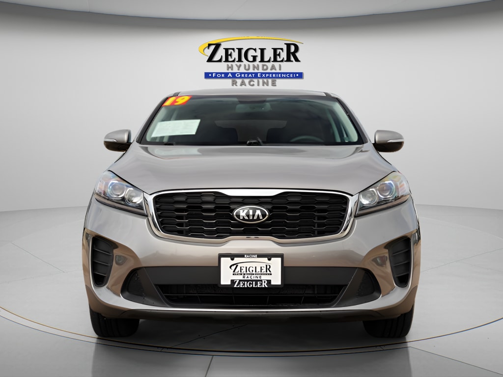 Used 2019 Kia Sorento LX with VIN 5XYPG4A51KG443170 for sale in Mount Pleasant, WI