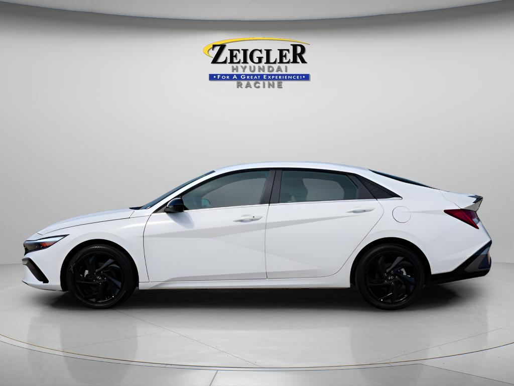 2026 Hyundai Elantra SEL - Photo 4