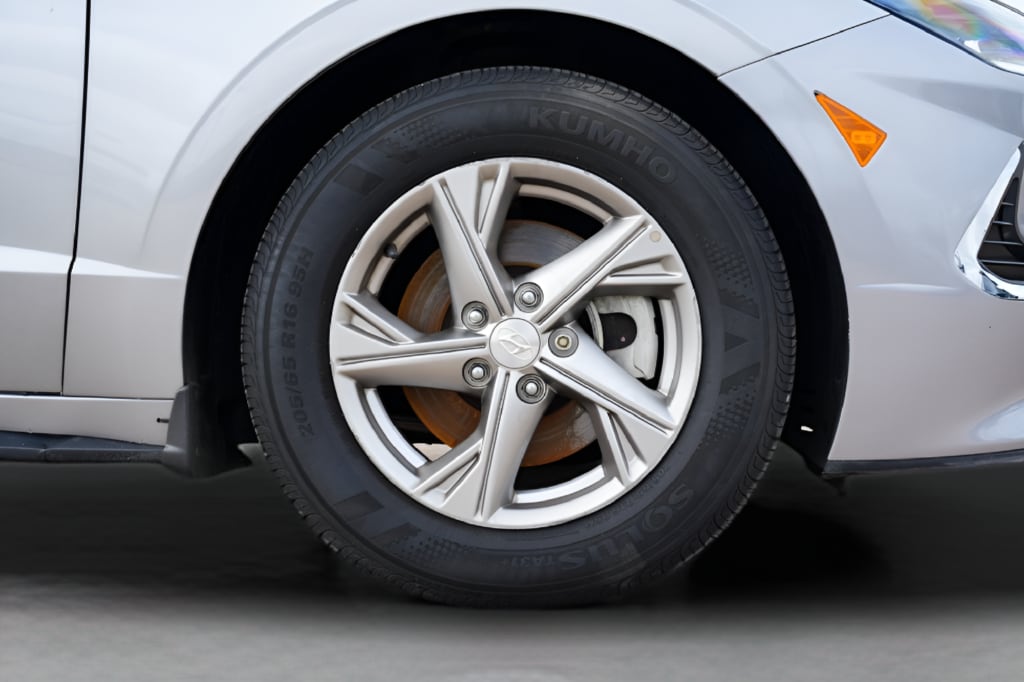 2022 Hyundai Sonata SE - Photo 9