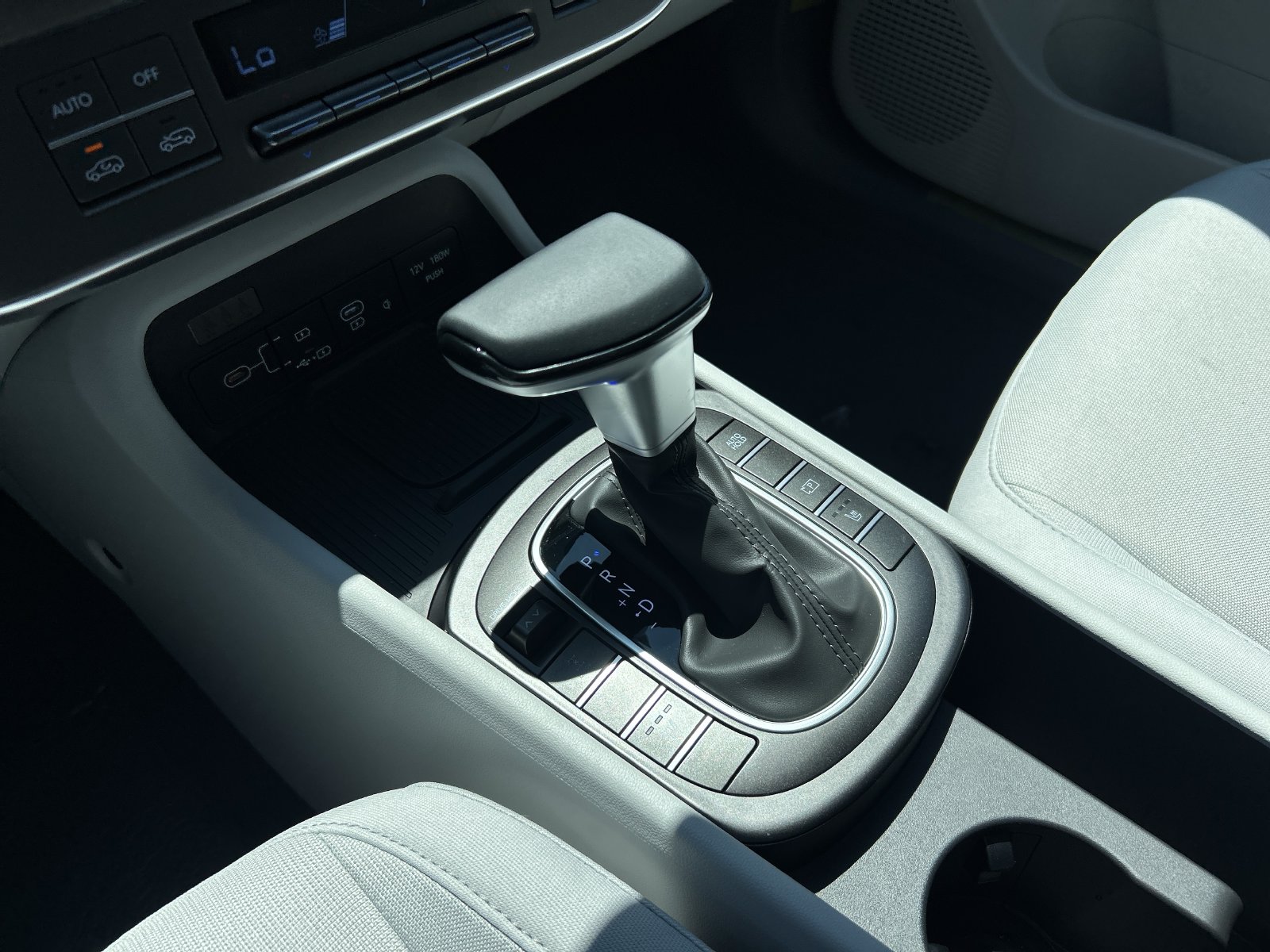 2026 Hyundai Kona Limited - Photo 15