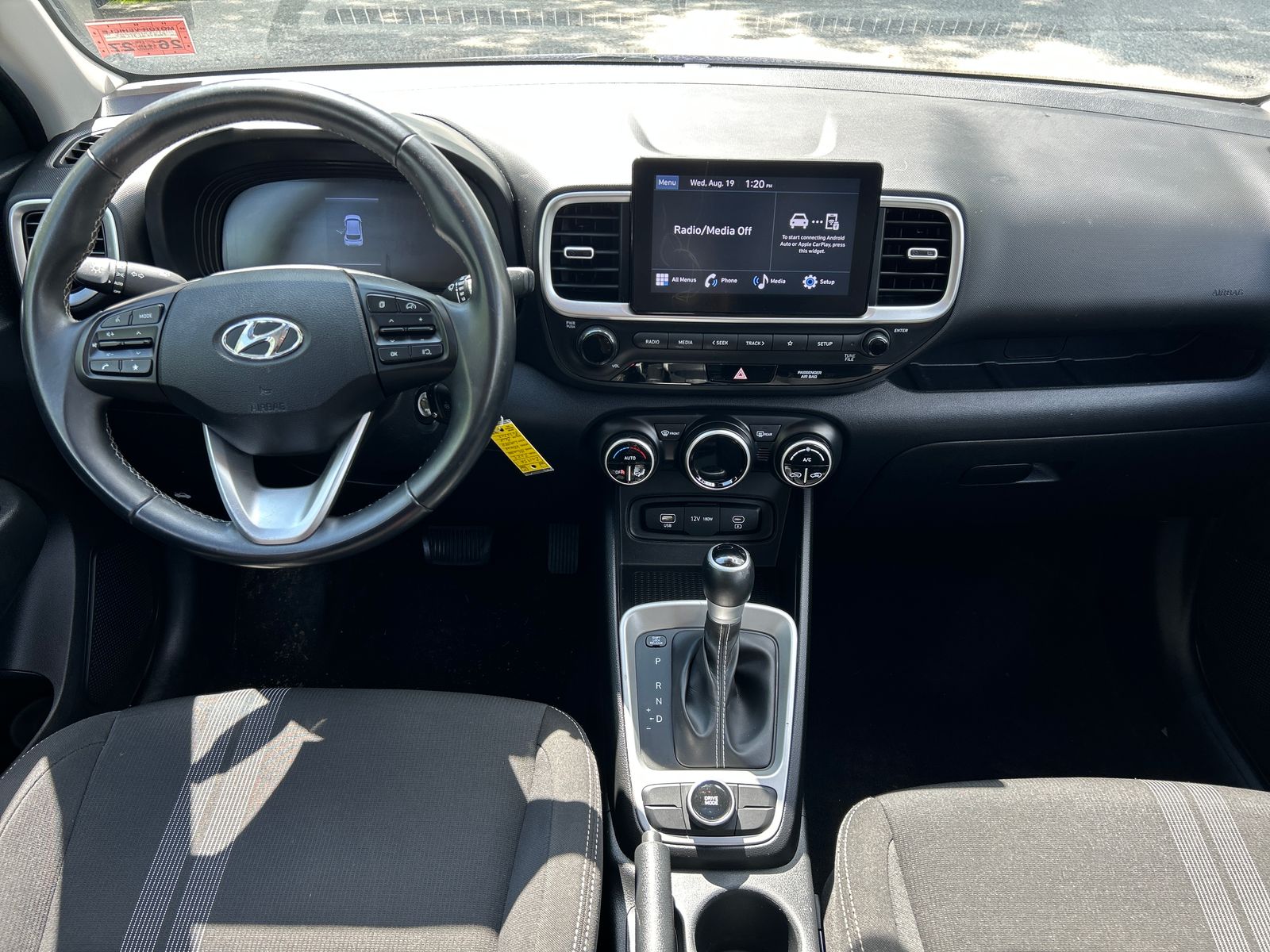 2023 Hyundai Venue SEL - Photo 17