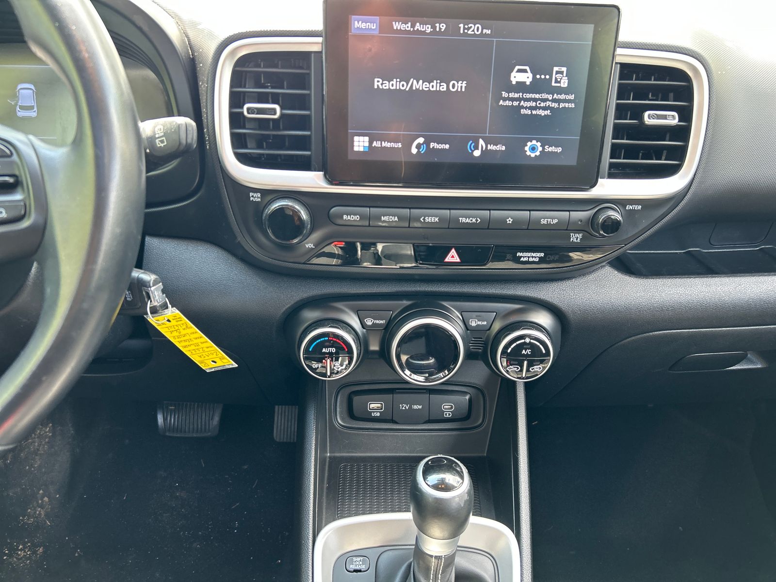 2023 Hyundai Venue SEL - Photo 18