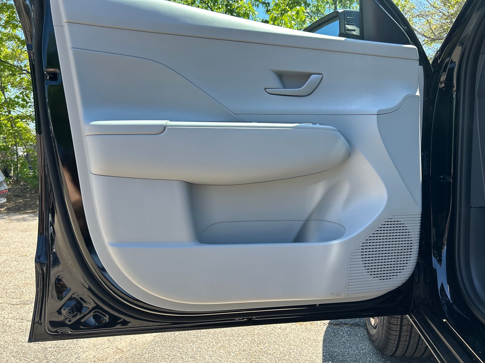 2026 Hyundai Kona Limited - Photo 12