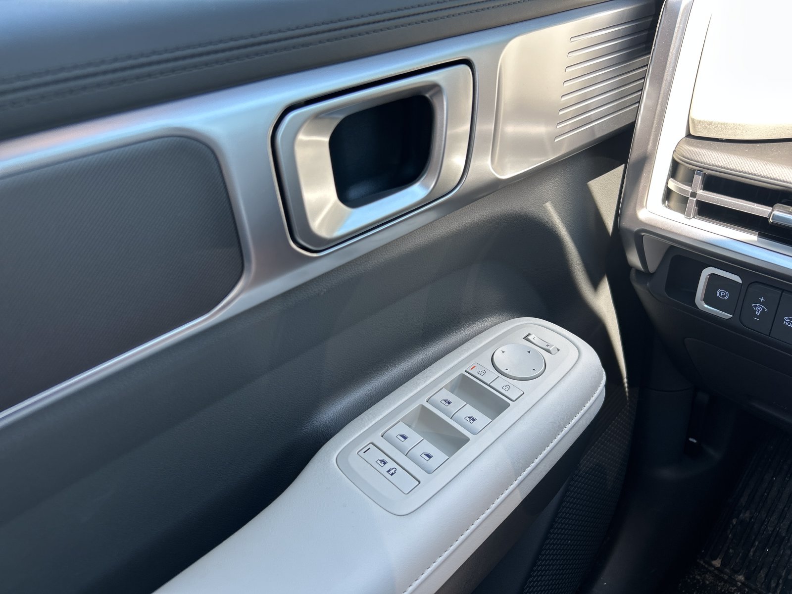 2026 Hyundai Santa Fe SEL - Photo 10