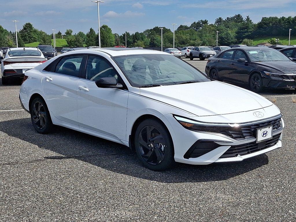 New 2026 Hyundai Elantra SEL Sport Sedan