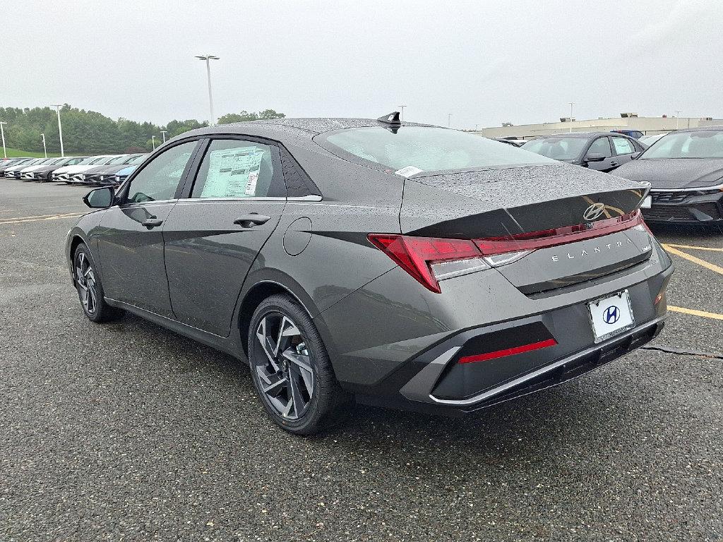 New 2026 Hyundai Elantra Limited Sedan