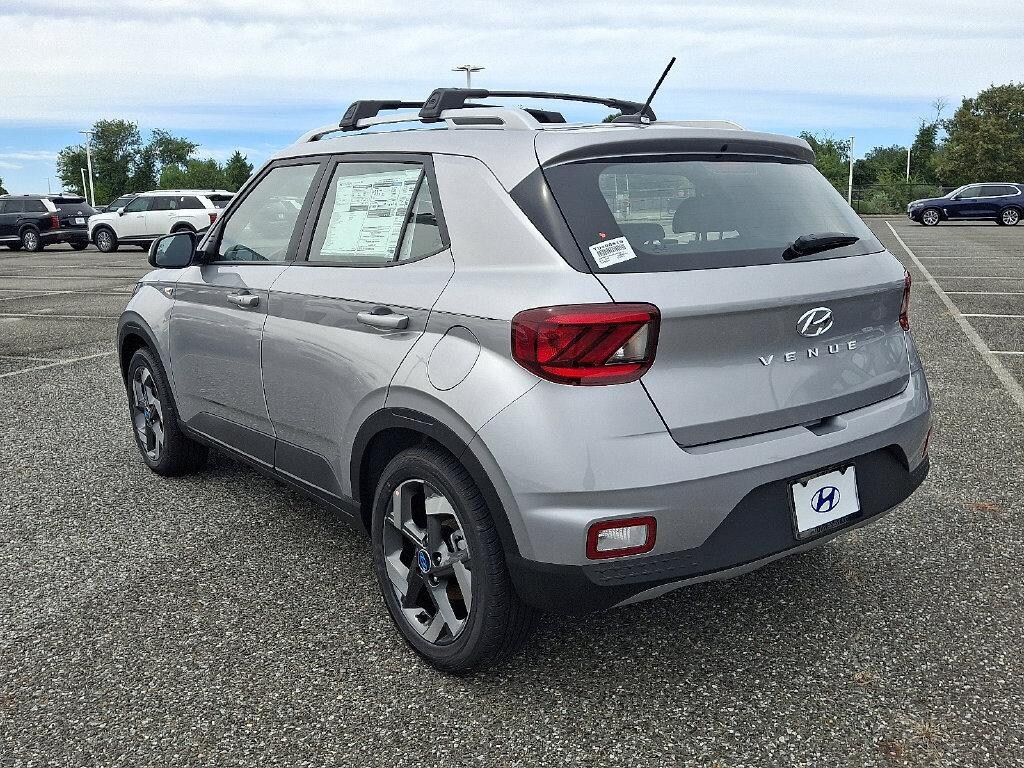 New 2026 Hyundai Venue SEL SUV