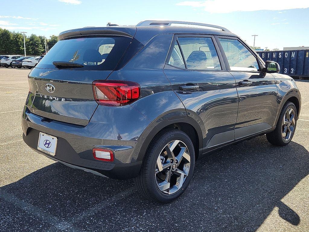New 2026 Hyundai Venue SEL SUV