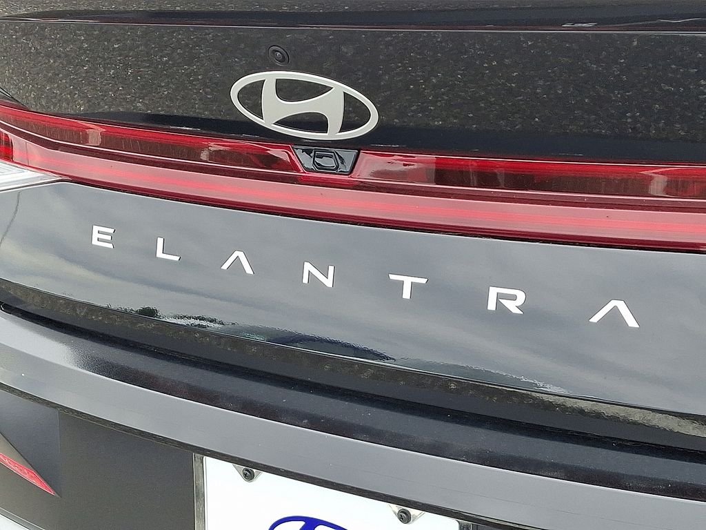 2026 Hyundai Elantra SEL - Photo 11