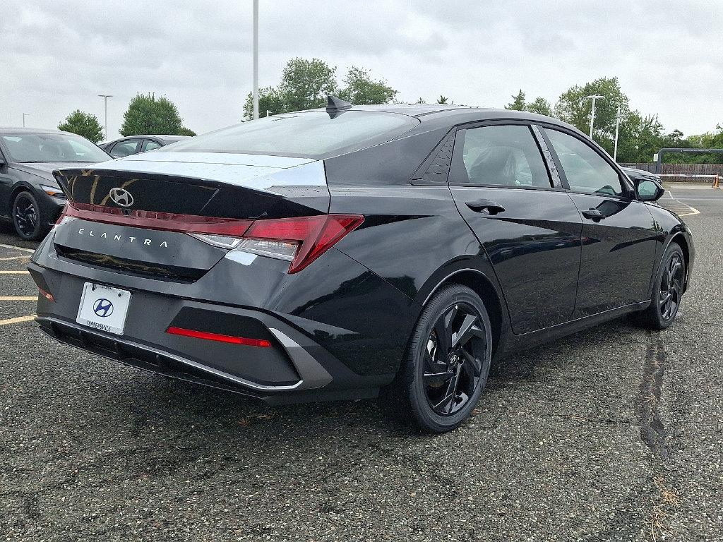 New 2026 Hyundai Elantra SEL Sport Sedan