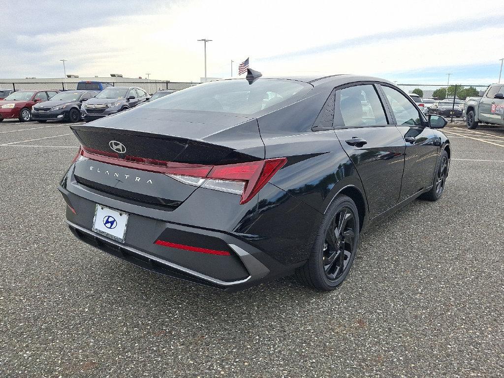 New 2026 Hyundai Elantra SEL Sport Plus Sedan