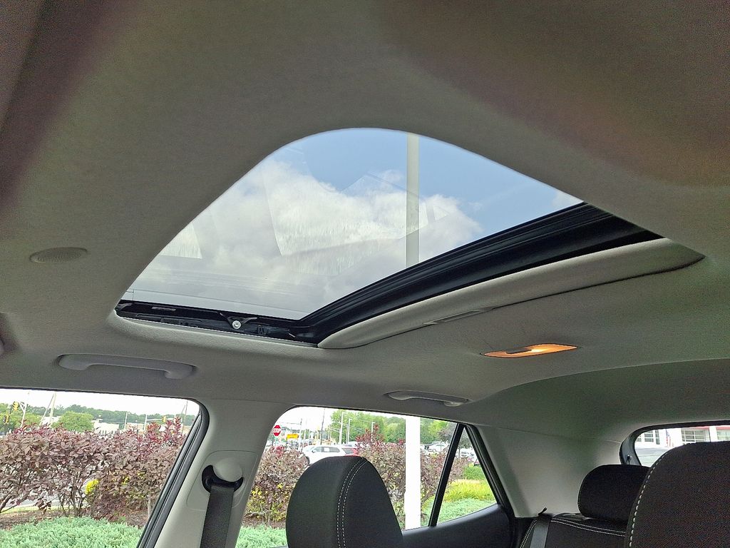 2023 Hyundai Venue SEL - Photo 15