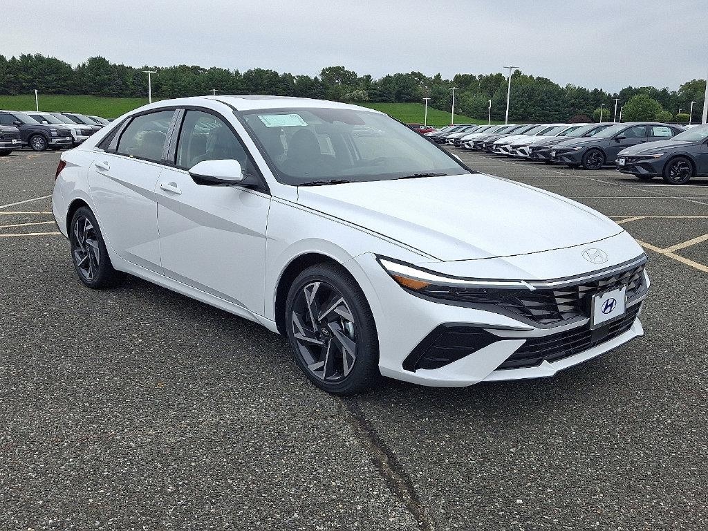 New 2026 Hyundai Elantra Limited Sedan
