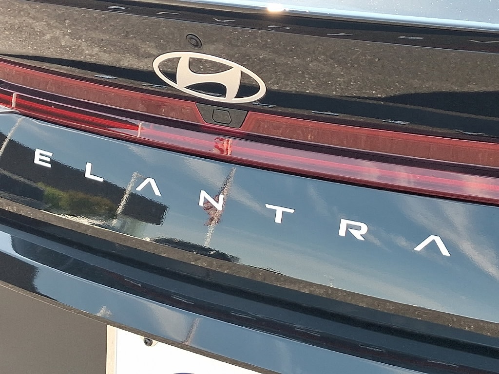 2026 Hyundai Elantra SEL - Photo 10