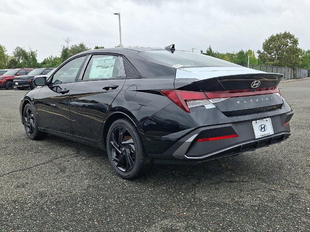 New 2026 Hyundai Elantra SEL Sport Sedan