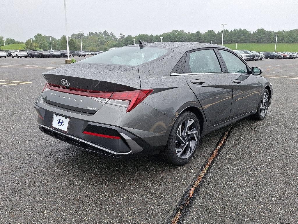New 2026 Hyundai Elantra Limited Sedan