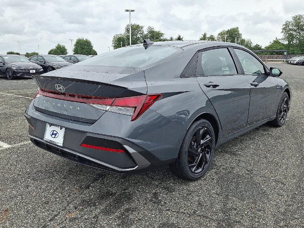 New 2026 Hyundai Elantra SEL Sport Sedan
