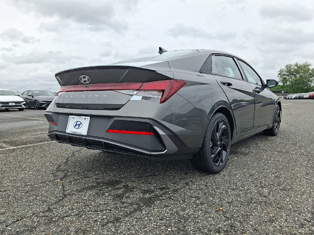 Used 2026 Hyundai Elantra SEL Sport Sedan
