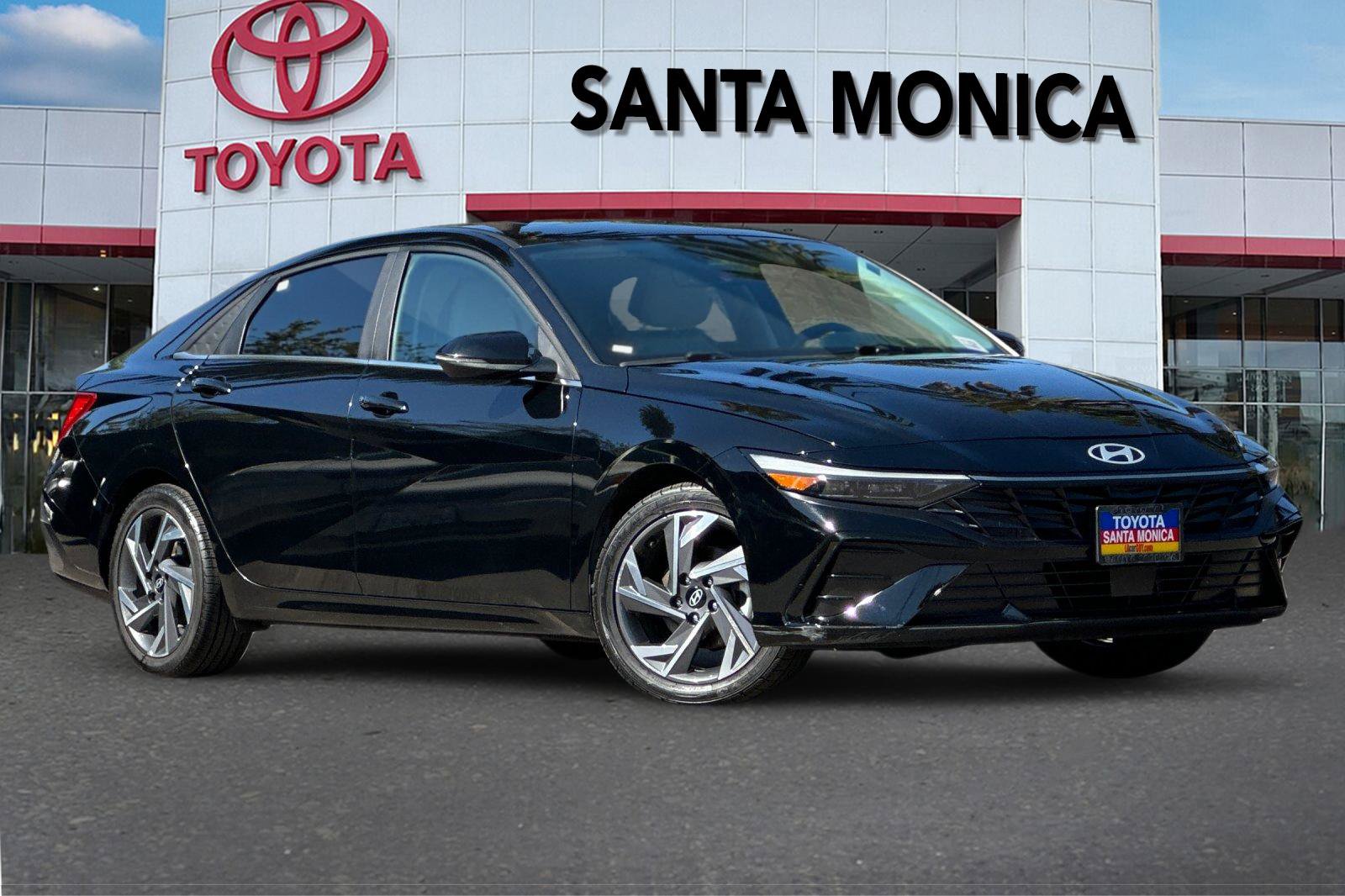 Used 2025 Hyundai Elantra Hybrid Limited Sedan