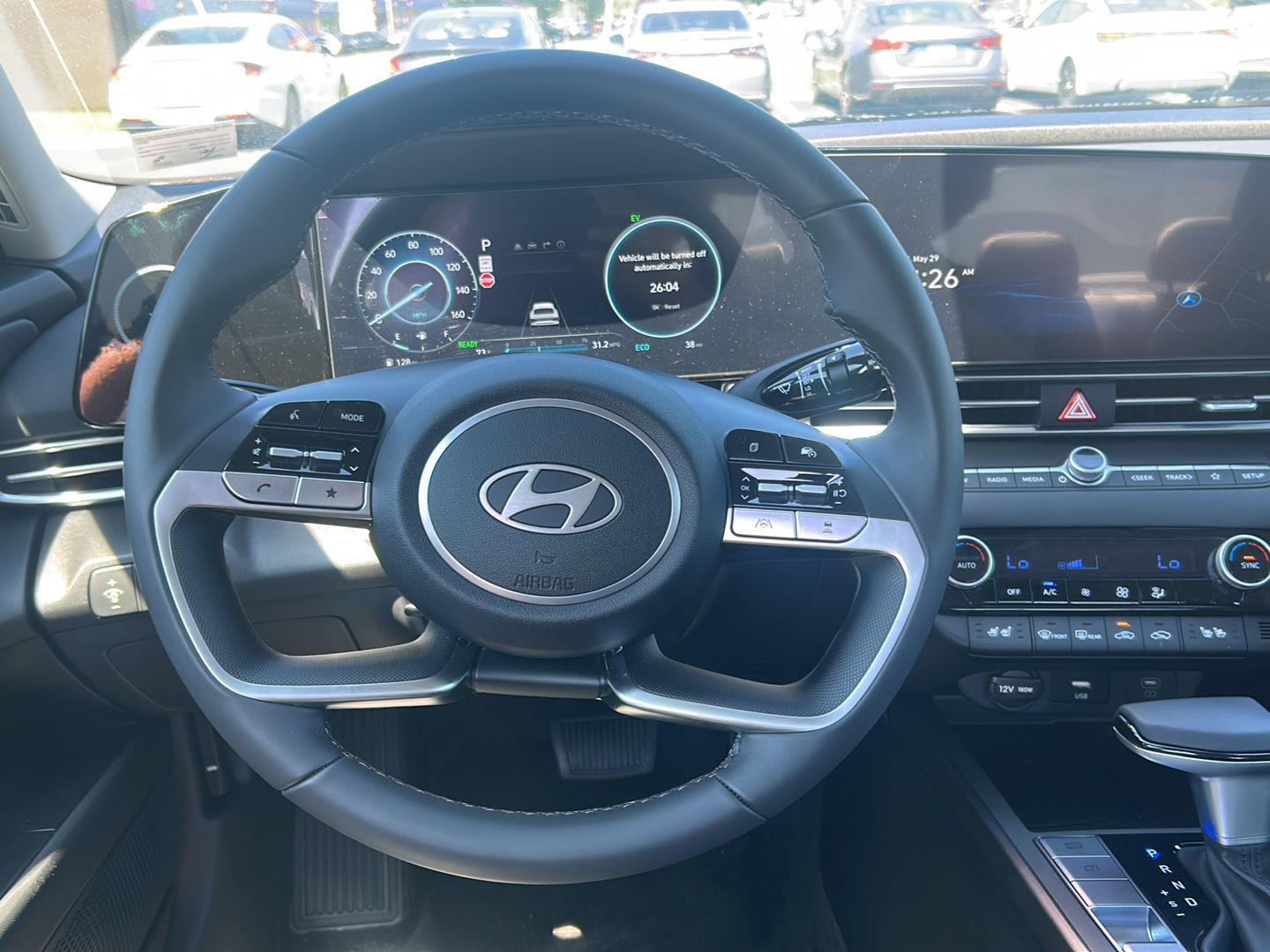 2025 Hyundai Elantra Limited - Photo 19
