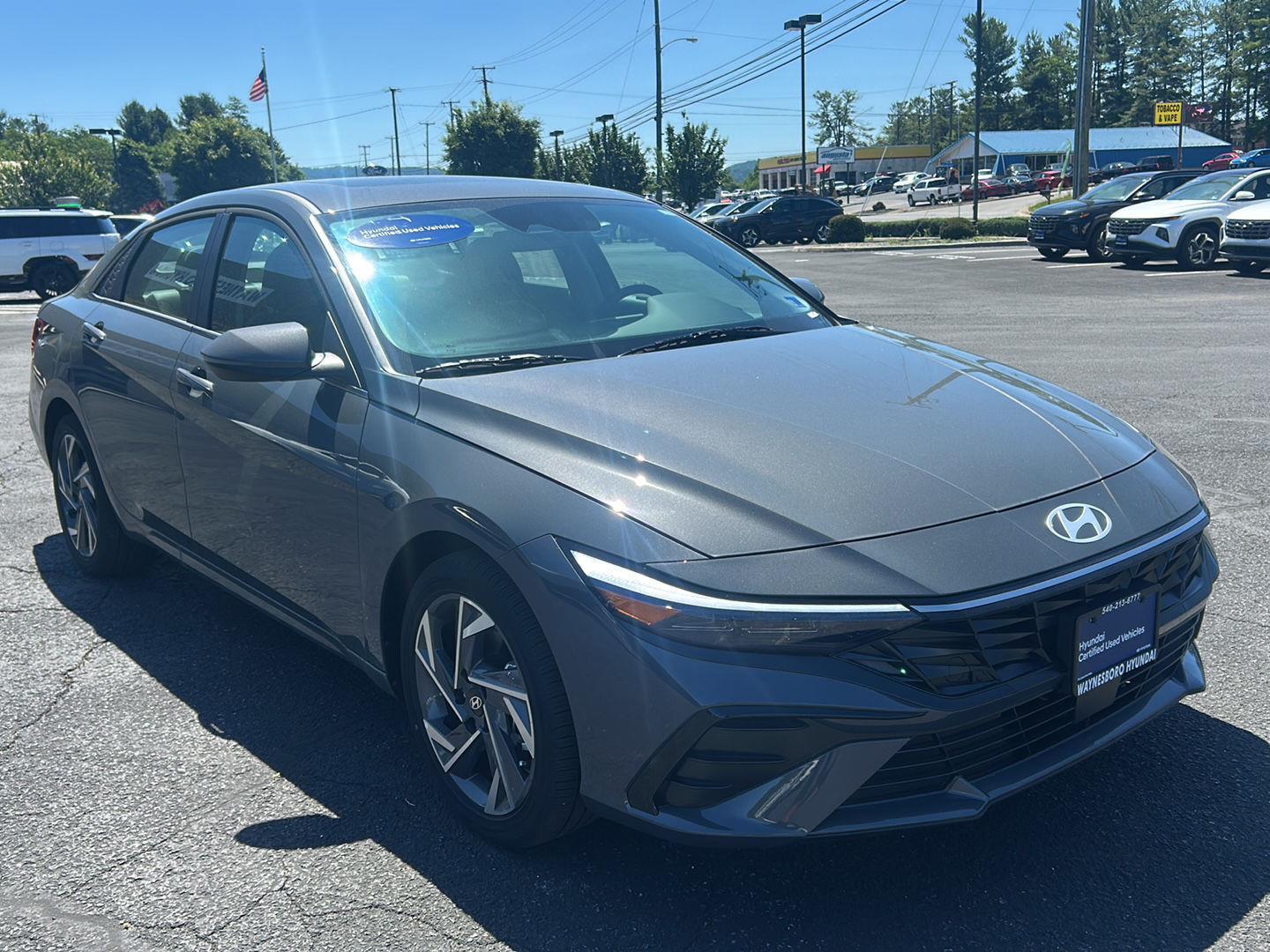 2025 Hyundai Elantra Limited - Photo 10
