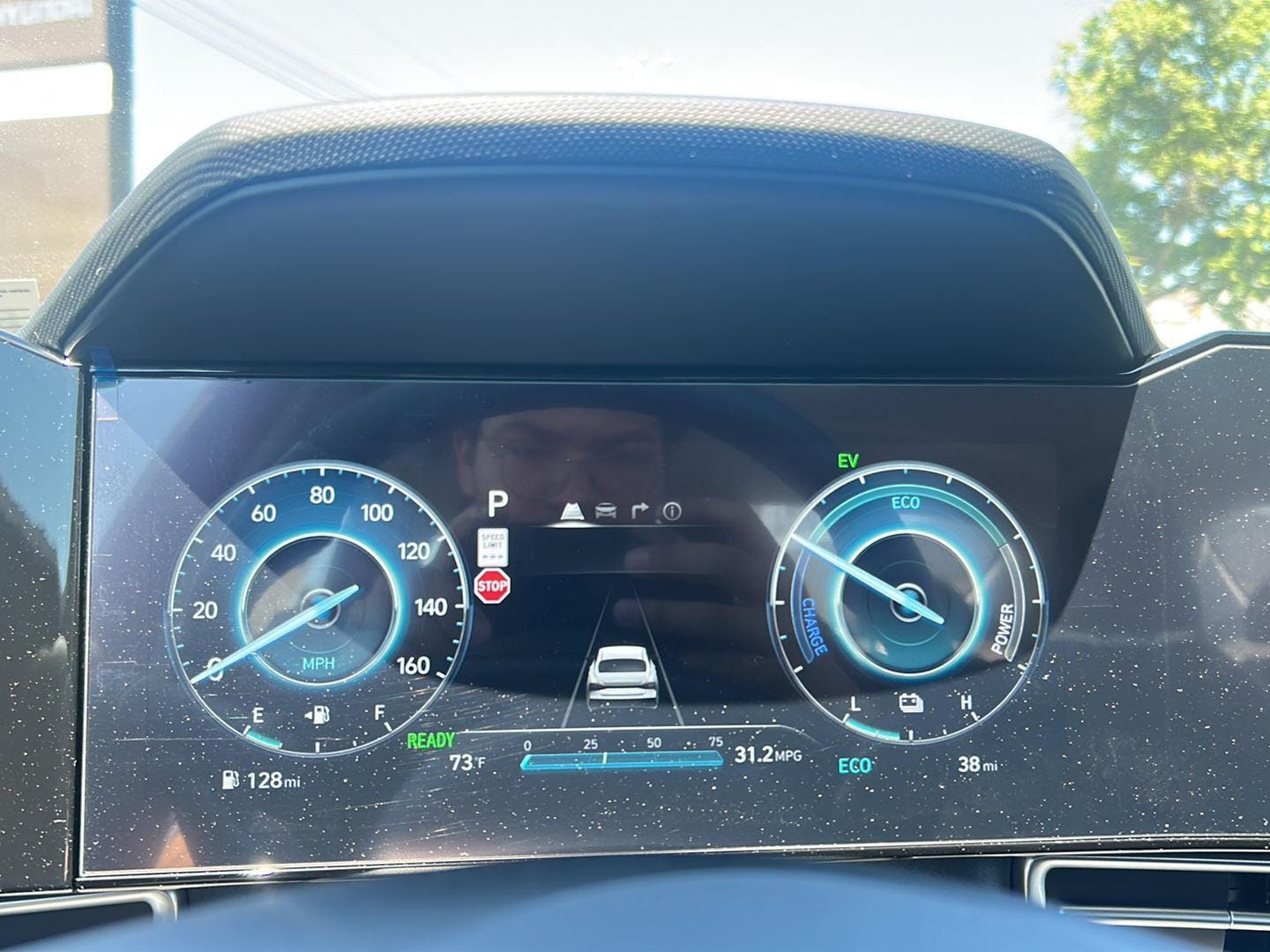 2025 Hyundai Elantra Limited - Photo 23