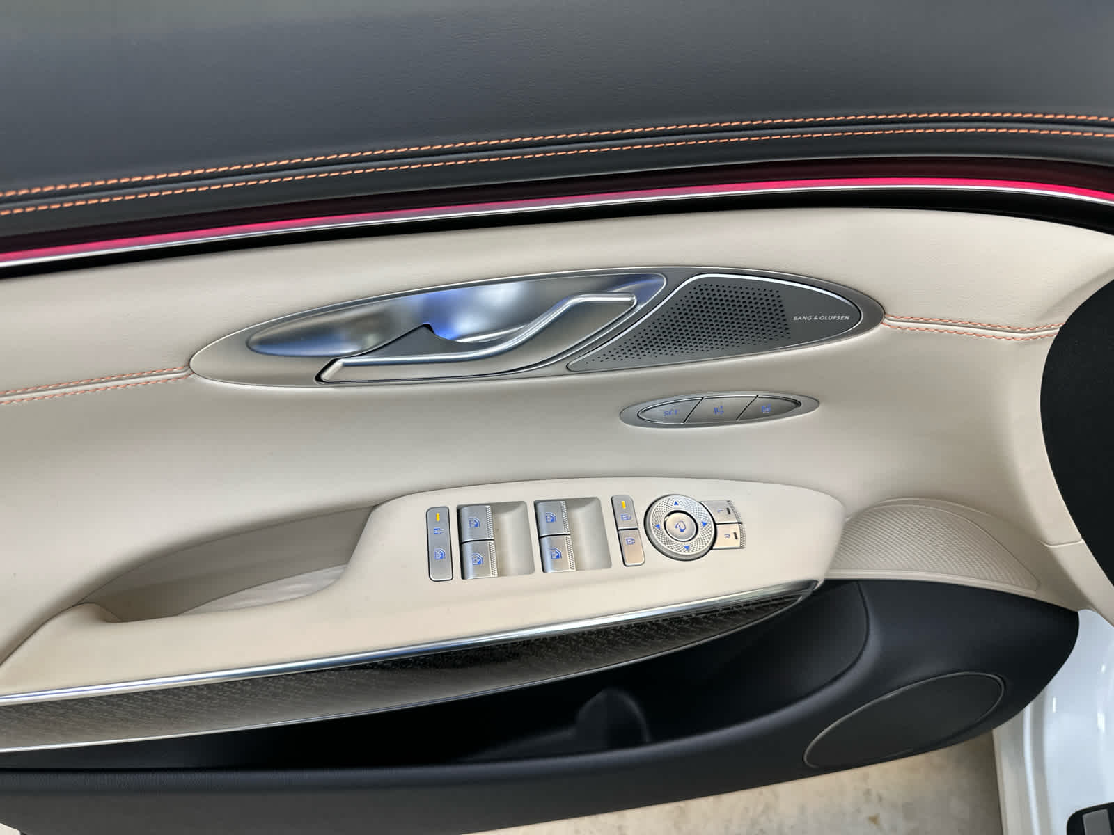 2026 GENESIS GV70 Sport Prestige - Photo 10