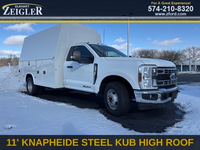 New 2024 Ford F-350SD XLT Chassis