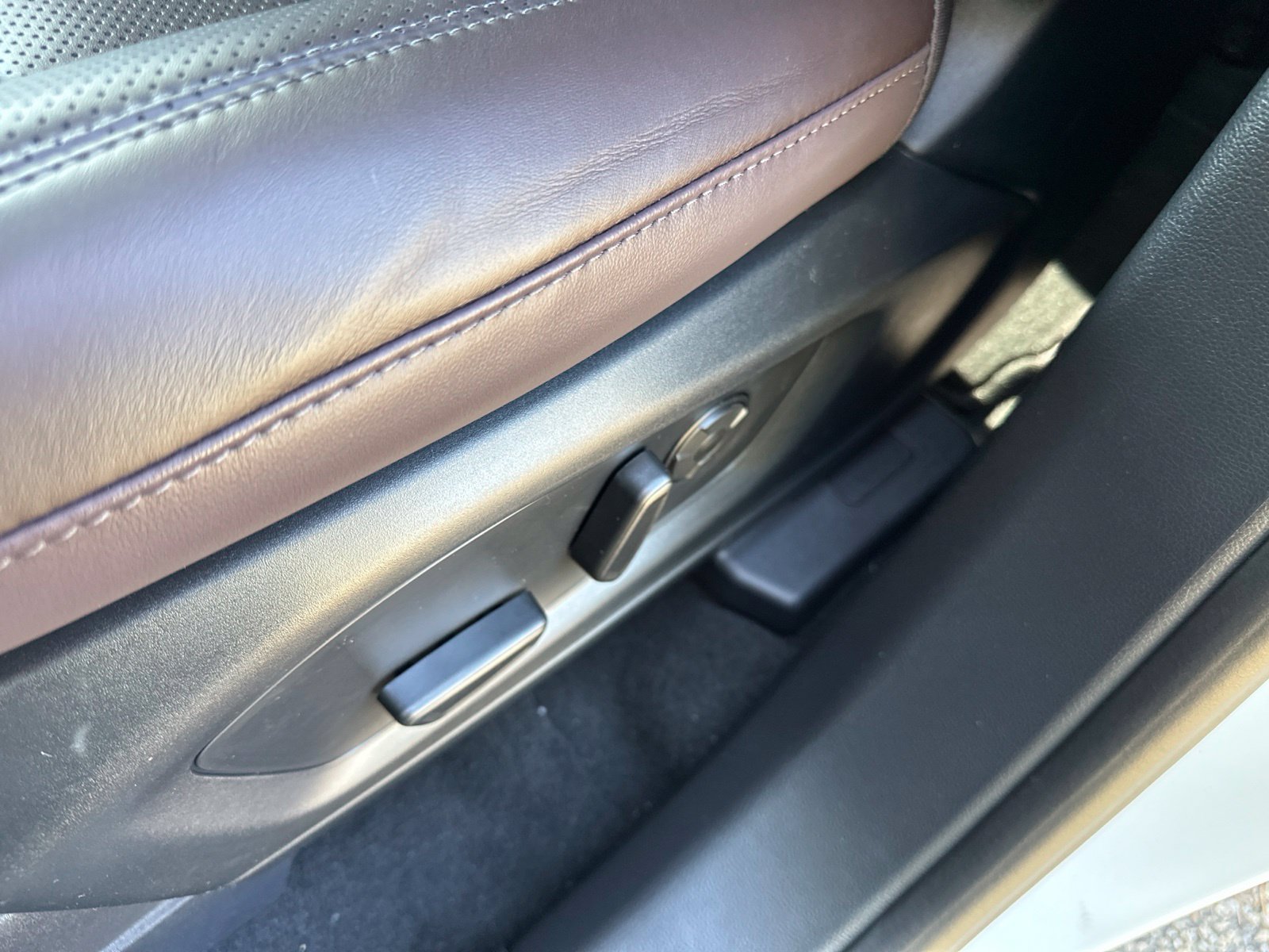 New 2027 Ford Explorer Platinum SUV