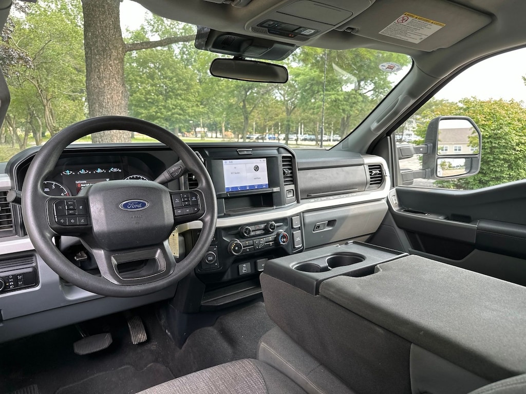 Used 2025 Ford F-350SD XLT Truck