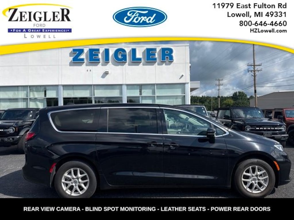 Used 2024 Chrysler Pacifica Touring L Van Passenger Van