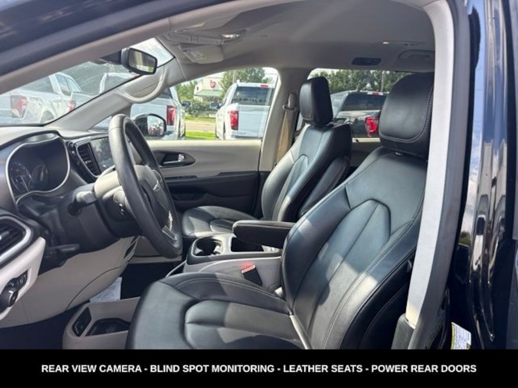 Used 2024 Chrysler Pacifica Touring L Van Passenger Van