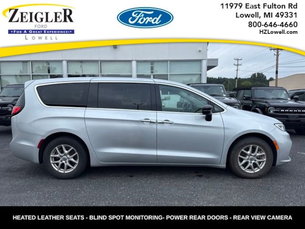 Used 2024 Chrysler Pacifica Touring L Van Passenger Van