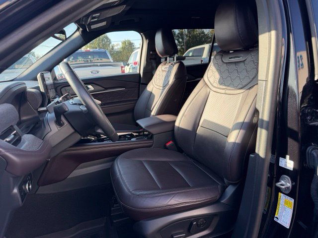 Used 2025 Ford Explorer Platinum SUV
