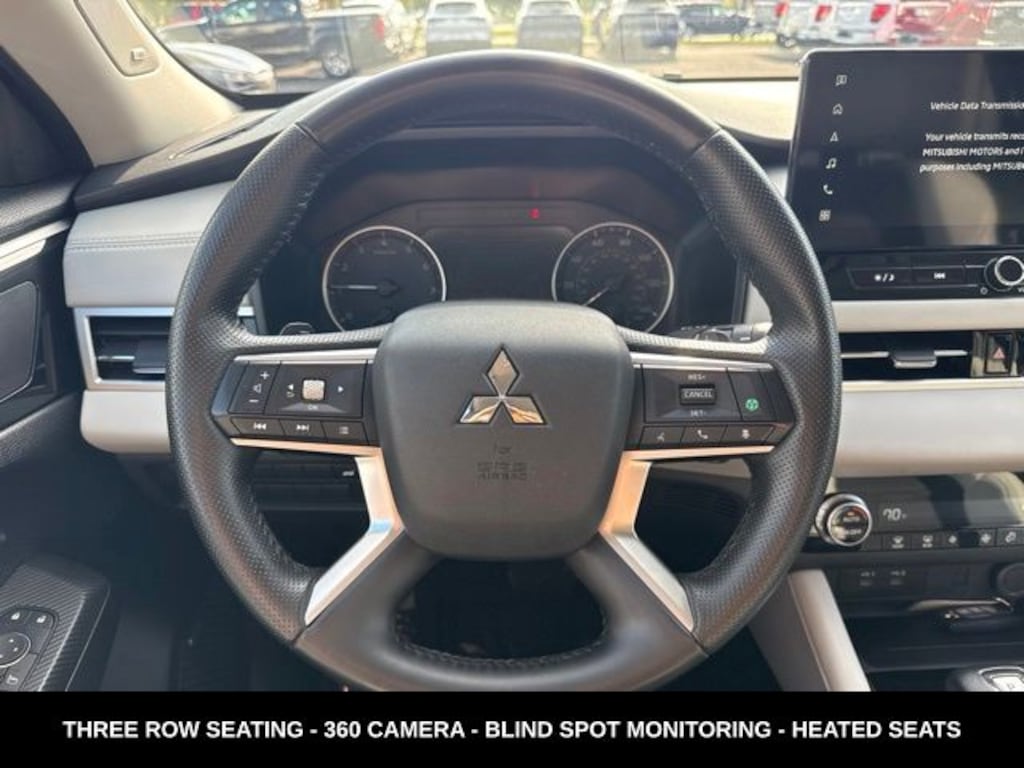 Used 2025 Mitsubishi Outlander SE SUV