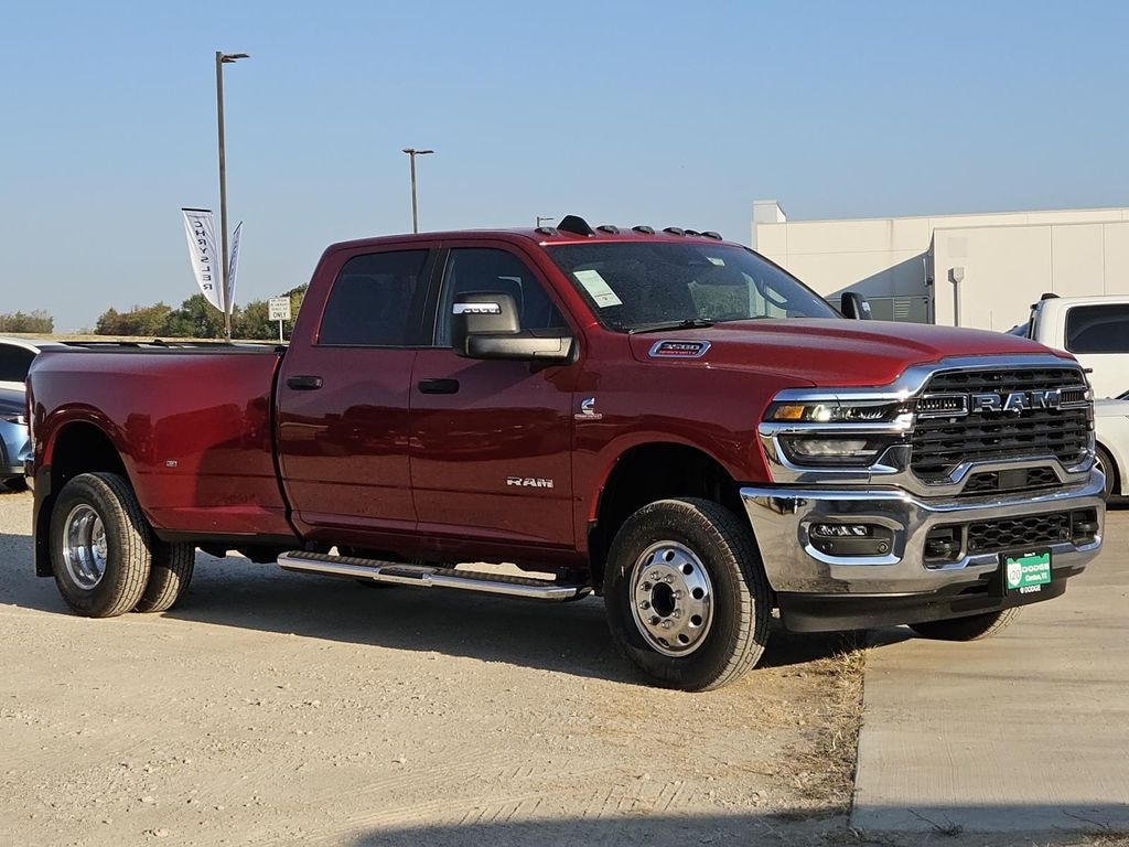 New 2026 Ram 3500 LONE STAR CREW CAB 4X4 8' BOX Pickup