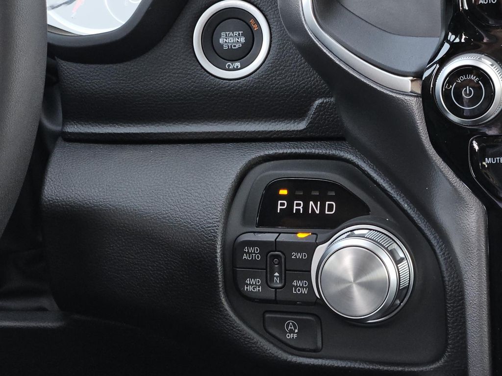 2026 RAM 1500 Laramie - Photo 15