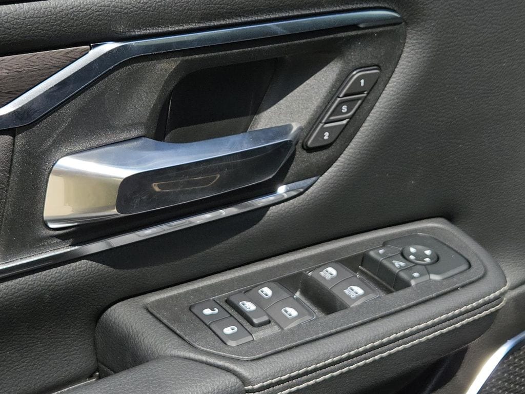2026 RAM 1500 Laramie - Photo 25