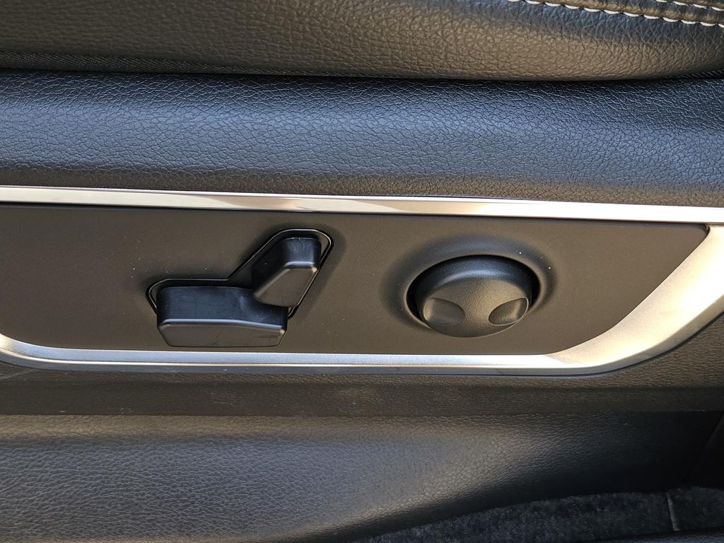 2026 RAM 1500 Laramie - Photo 25