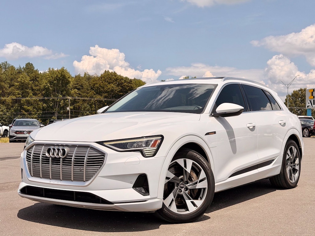 Used 2022 Audi e-tron Premium SUV