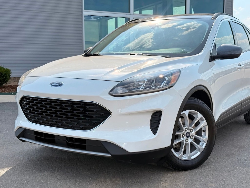 Used 2022 Ford Escape Hybrid SE SUV