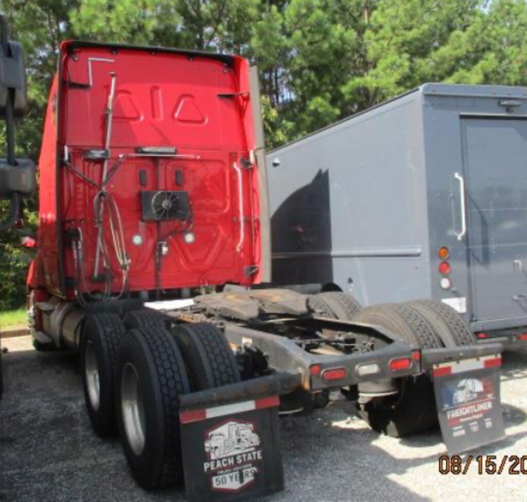 Used 2019 Freightliner Cascadia 126