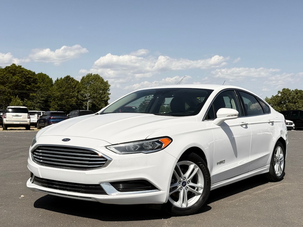 Used 2018 Ford Fusion Hybrid SE Sedan