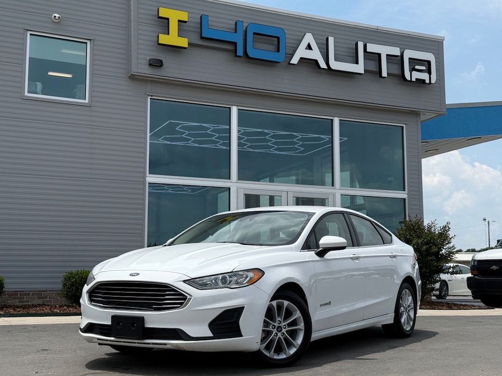 Used 2019 Ford Fusion Hybrid SE Sedan