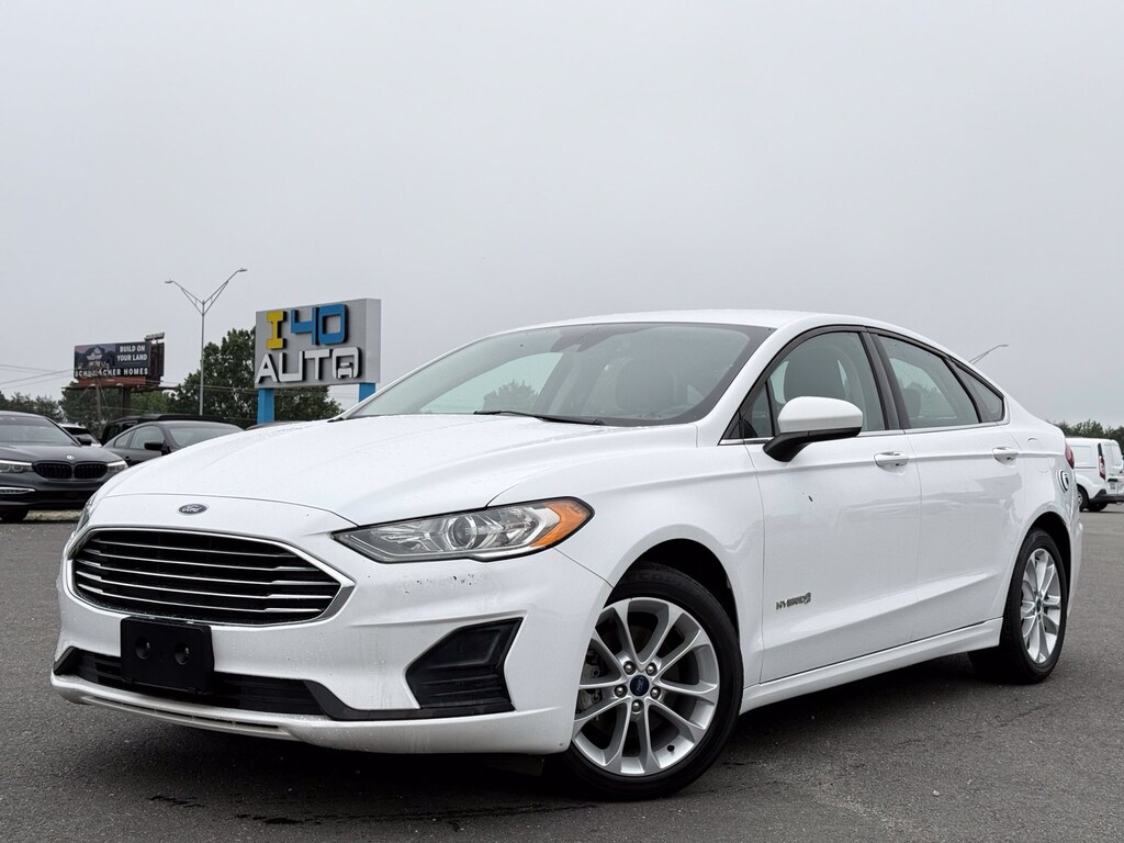 Used 2019 Ford Fusion Hybrid SE Sedan