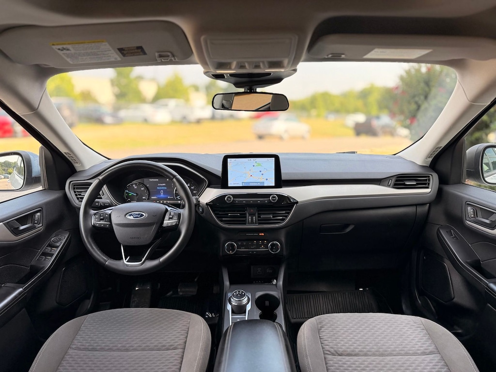 Used 2022 Ford Escape Hybrid SE SUV