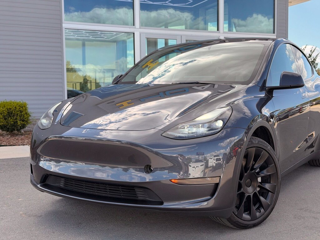 Used 2024 Tesla Model Y Long Range SUV